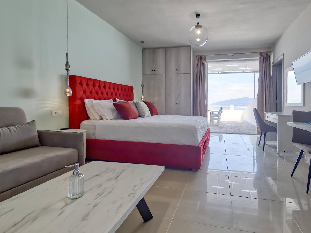Epipleon Luxury Suites -102- Δωμάτιο 45Τμ Με Βεράντα 35Τμ Μπροστά Στη Θάλασσα Nafpaktos Dış mekan fotoğraf