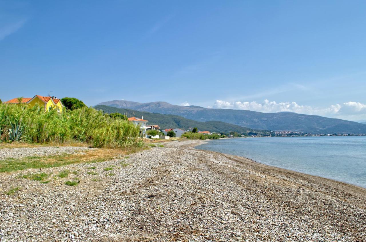 Epipleon Luxury Suites -102- Δωμάτιο 45Τμ Με Βεράντα 35Τμ Μπροστά Στη Θάλασσα Nafpaktos Dış mekan fotoğraf